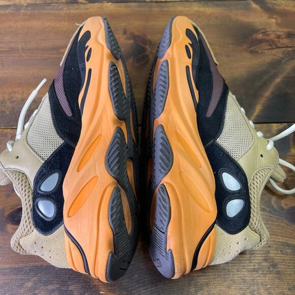 adidas Yeezy Boost 700 Enflame Amber Men's size US 10 Beige Brown AUTHENTIC - Picture 5 of 16